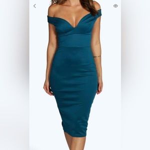 Boohoo Off shoulder midi dress size 8